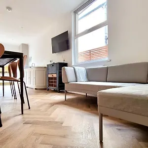Moorland House By Switchback Apartment Cardiff